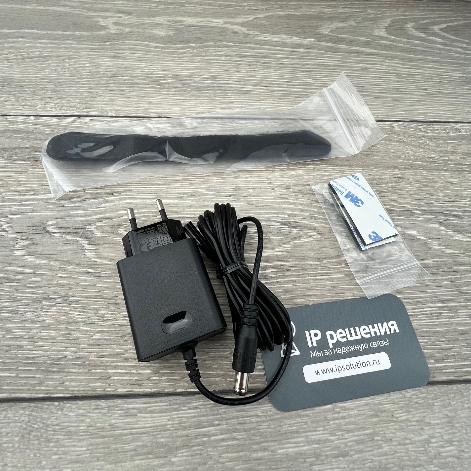 Yealink RoomCast-011, устройство для показа презентаций и совместной работы